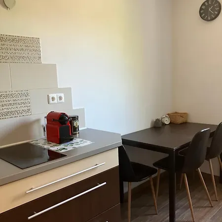 Designer Feszek